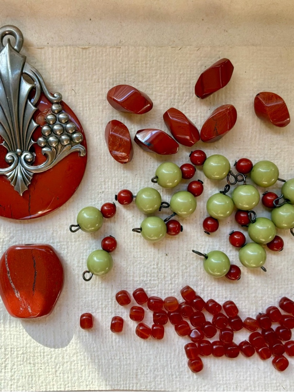 Semiprecious stone and glass bead lot